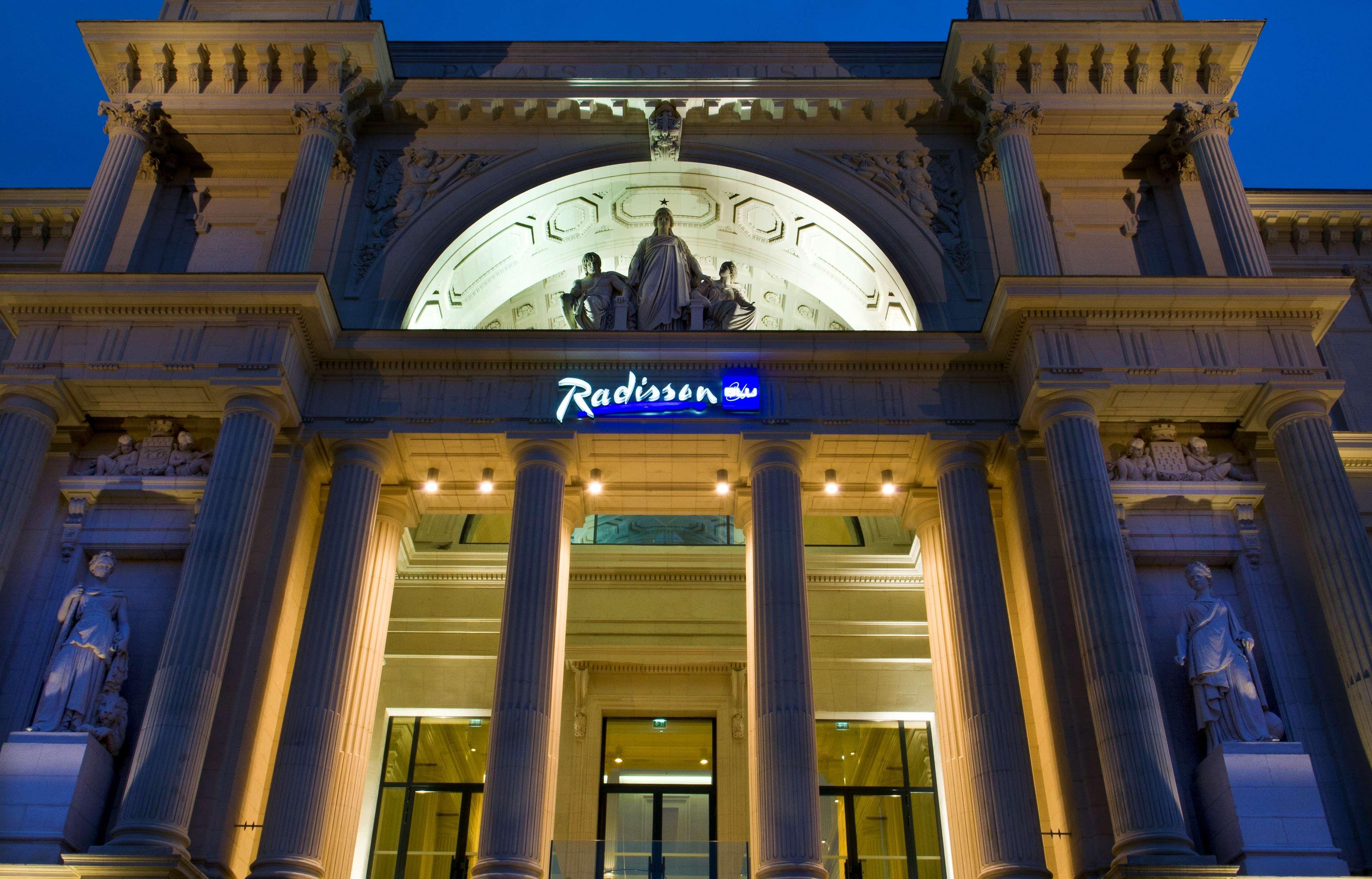 Radisson Blu Hotel Нант Екстериор снимка